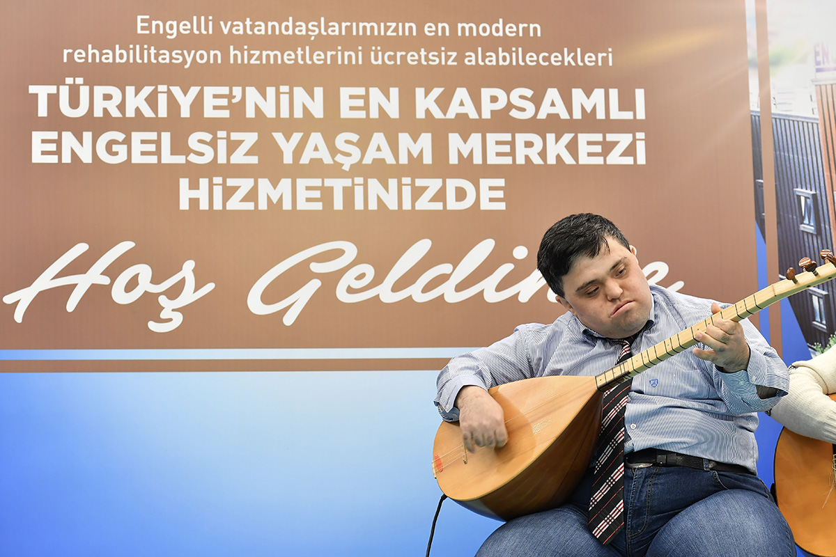 Türkiye'nin en kapsamlı Engelsiz Yaşam Merkezi Üsküdar'da açıldı!