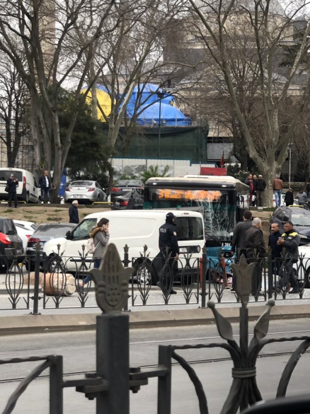 Özel Halk otobüsü kazası nerede oldu? Beyazıt kaza son dakika!