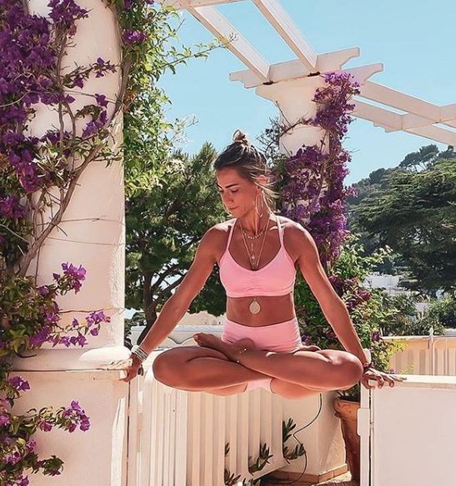 Zeynep Tokuş yoga Instagram pozları 'pes artık' dedirtti