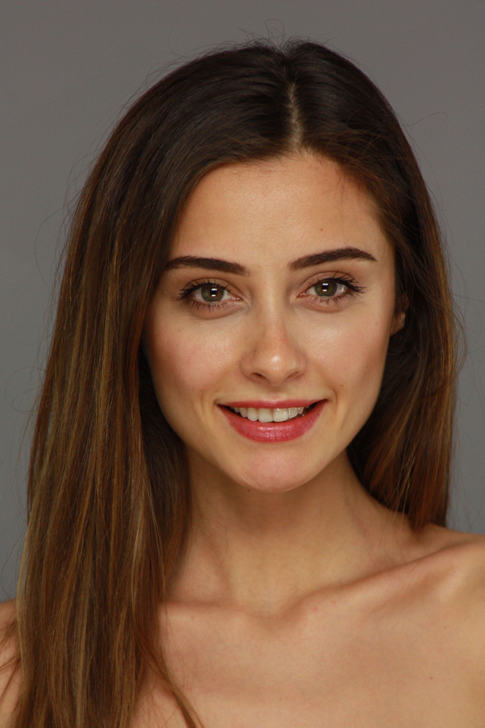 Ustalar Alemi filminin konusu nedir? Oyuncuları kimdir? Nerede ve kaç yılında çekildi?