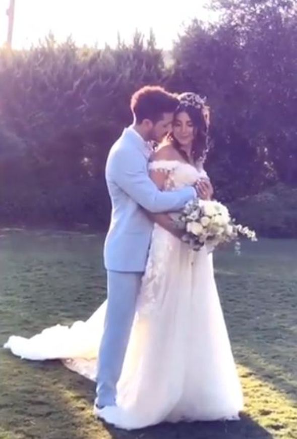 Deniz Baysal ve Kolpa grubunun solisti Barış Yurtçu evlendi