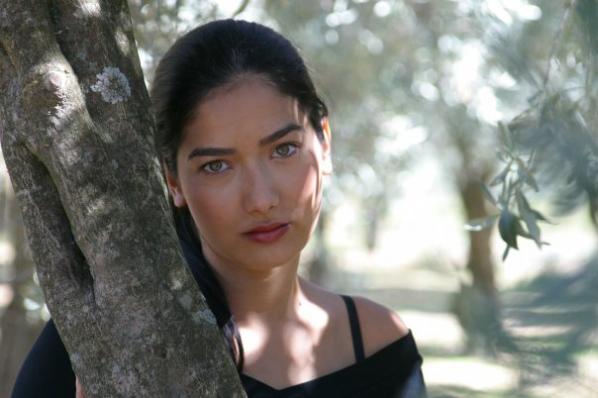 Gülden Dudarık kimdir? Ünlü oyuncunun evini başına yıktılar