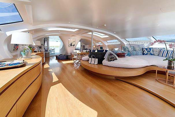 Görenlerin bir daha baktığı yat, Bodrum'da