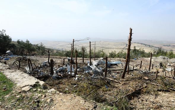 Bafelyun Dağı'nda Teröristlerin Eğitim Kampı, Sığınağı Görüntülendi