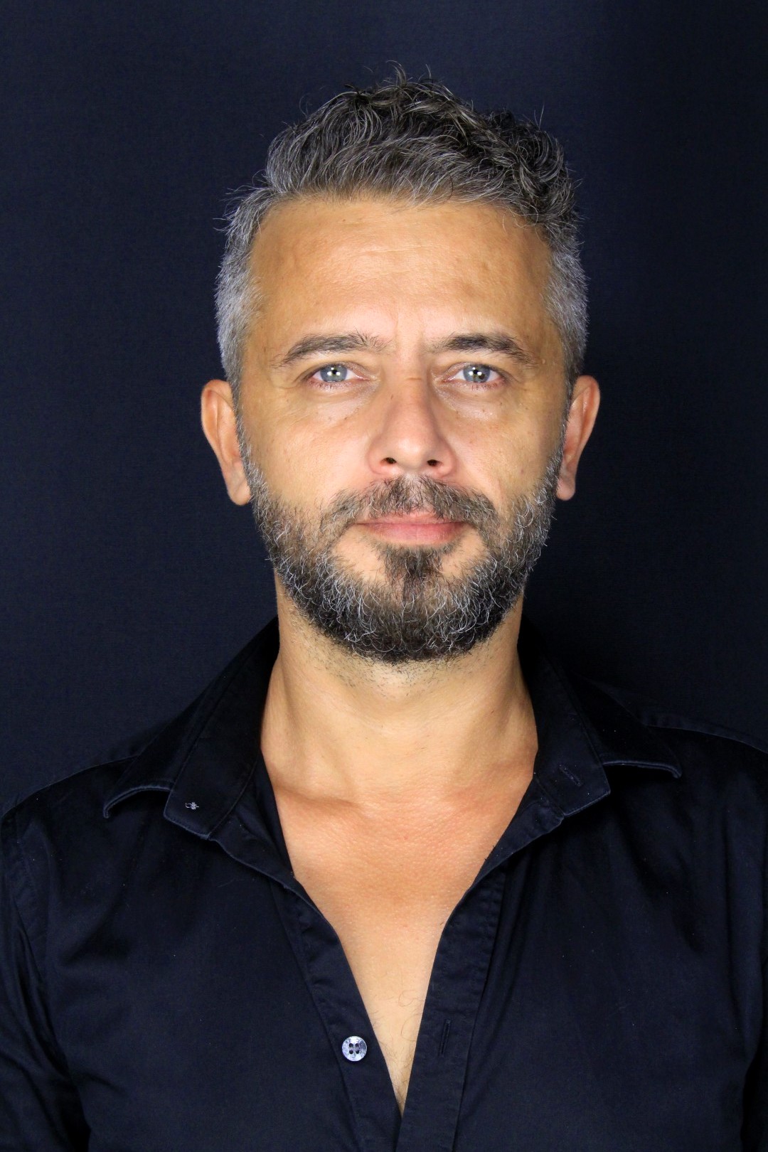 Evlenmeden Olmaz filminin konusu nedir? Oyuncuları kimdir? Nerede çekildi?