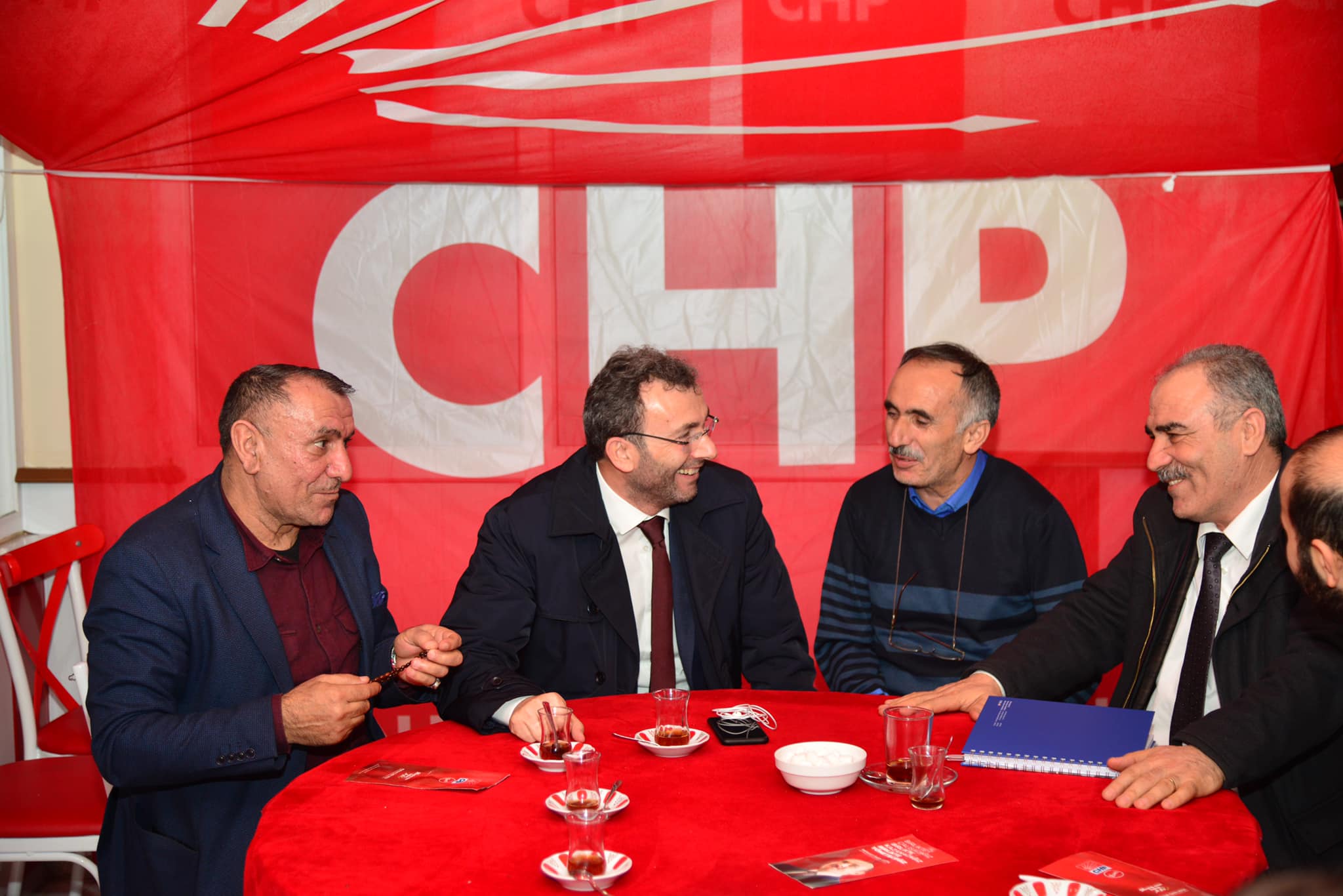 Ahmet Cin’den CHP bürosuna ziyaret