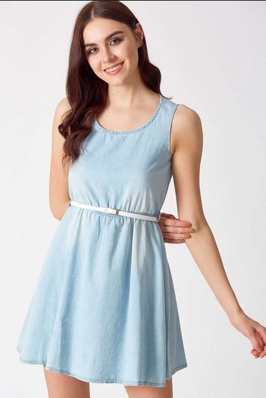 Kısa boylu kadınlar nasıl giyinmeli? Boyu uzun göstermek için kıyafet ipuçları