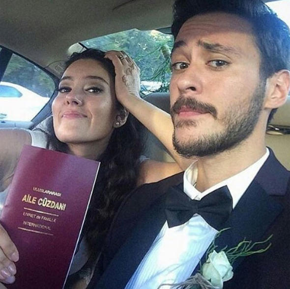 Pelin Akil'den güzel haber! Bebek bekliyor