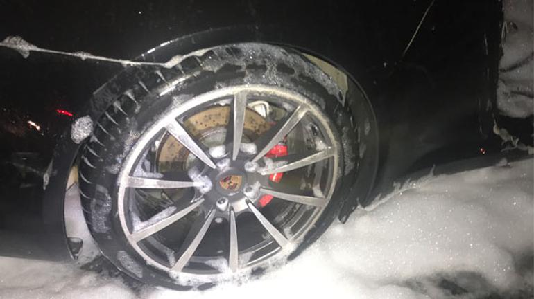 TEM'de Feci Kaza | Otomobilin Tüm Parçaları Koptu