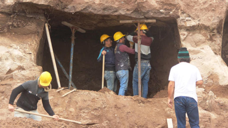 İnşaat Çalışması Sırasında Kaya Mezarları bulundu