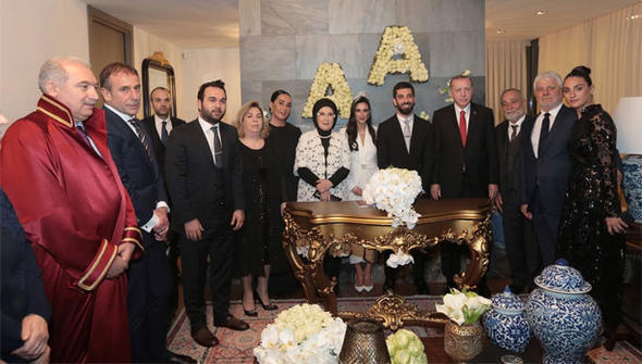 Aslıhan Doğan ve Arda Turan Evlendi | Mina Başaran Ölümü Gizlendi