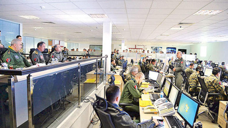 Yer Altında Gizli Üs