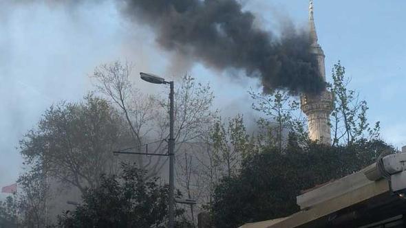 Şişli'de Son Dakika! Teşvikiye Camii'nde Yangın Çıktı!