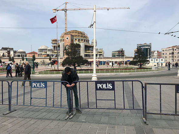 Taksim'de Eylem Yapacak CHP'lilere TOMA Sürprizi