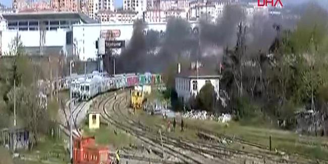 Son Dakika!.. Haydarpaşa Garı'nda Yangın Çıktı