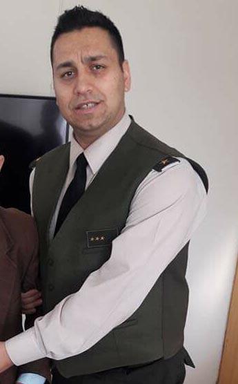 FETÖ'den Açığa Alınan Yüzbaşı Askerlik Şubesi Önünde Kafasına Sıktı