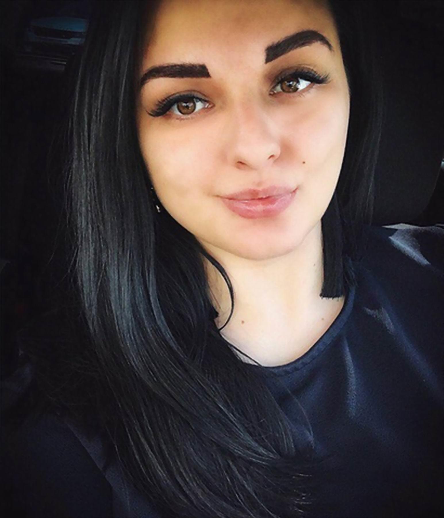 Genç anne tatile gidebilmek için iki çocuğunu önce boğdu sonra yaktı