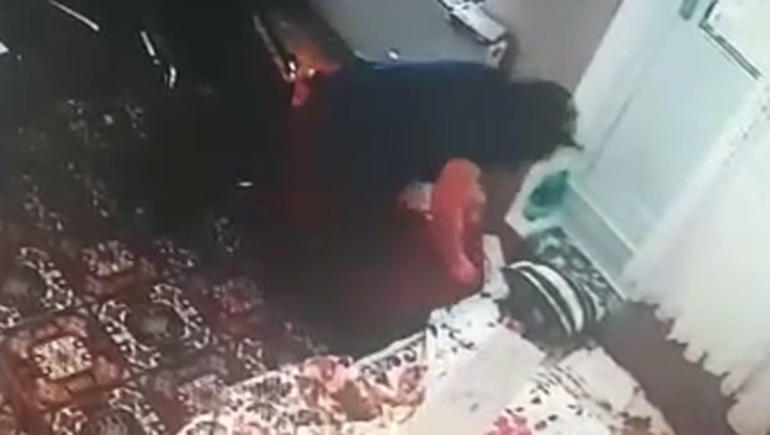 İstanbul'da 88 yaşındaki yaşlı kadını bakıcısı hastanelik etti