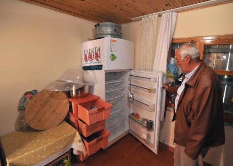 PKK'lı teröristler zorla eve daldı