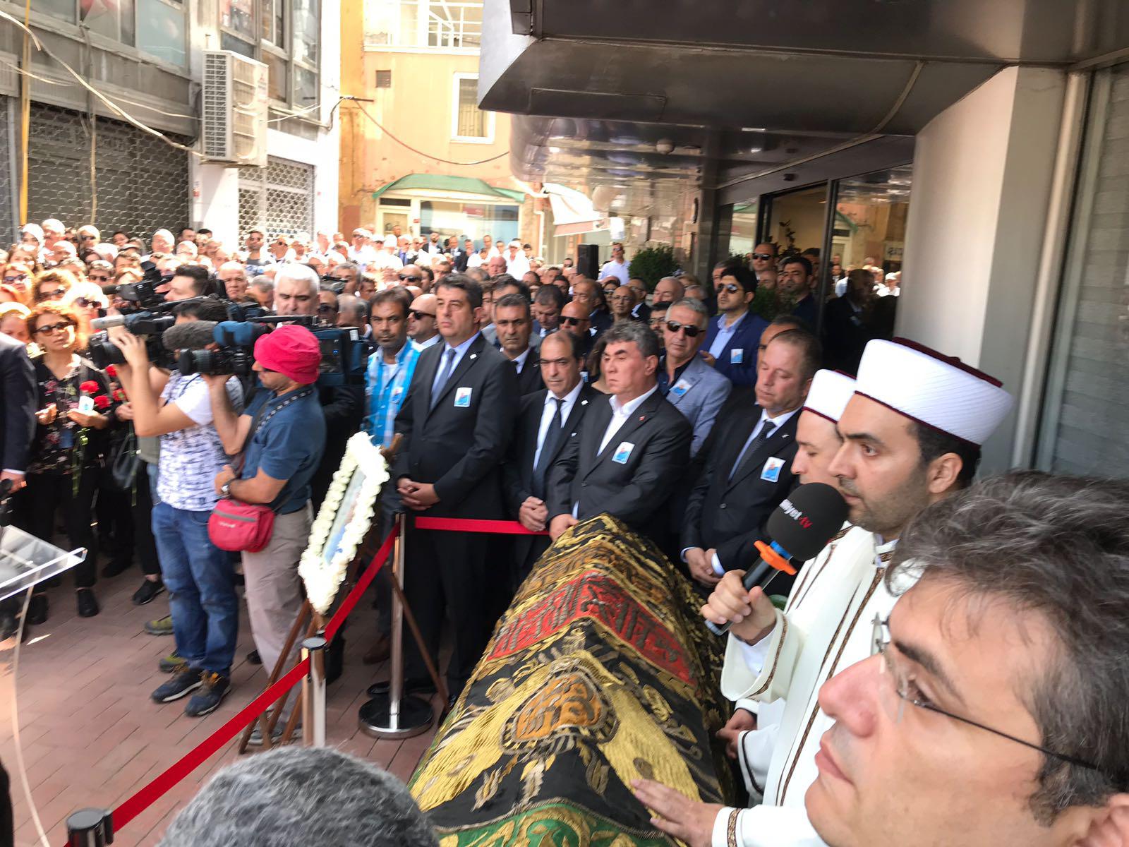 Erdoğan Demirören son yolculuğuna uğurlandı