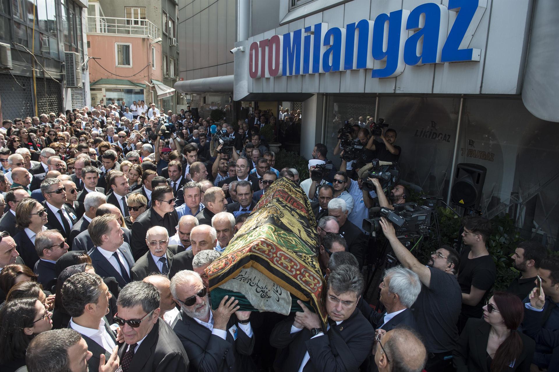 Erdoğan Demirören son yolculuğuna uğurlandı