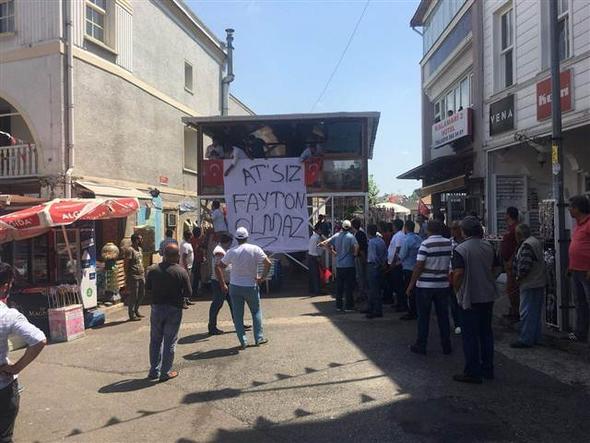 Büyükada'da faytoncuların eylemi 