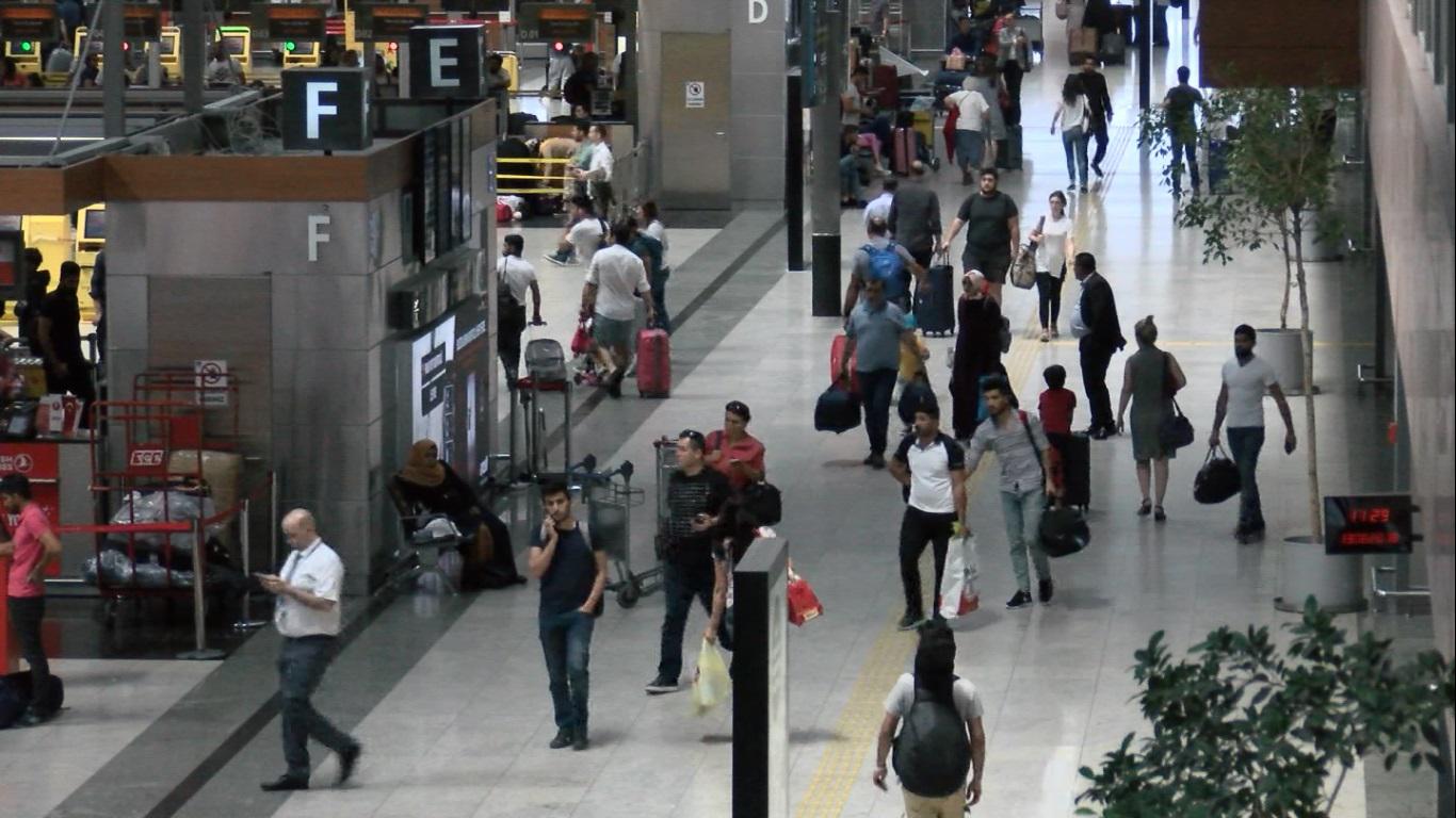 Sabiha Gökçen'de bayram yoğunluğu başladı