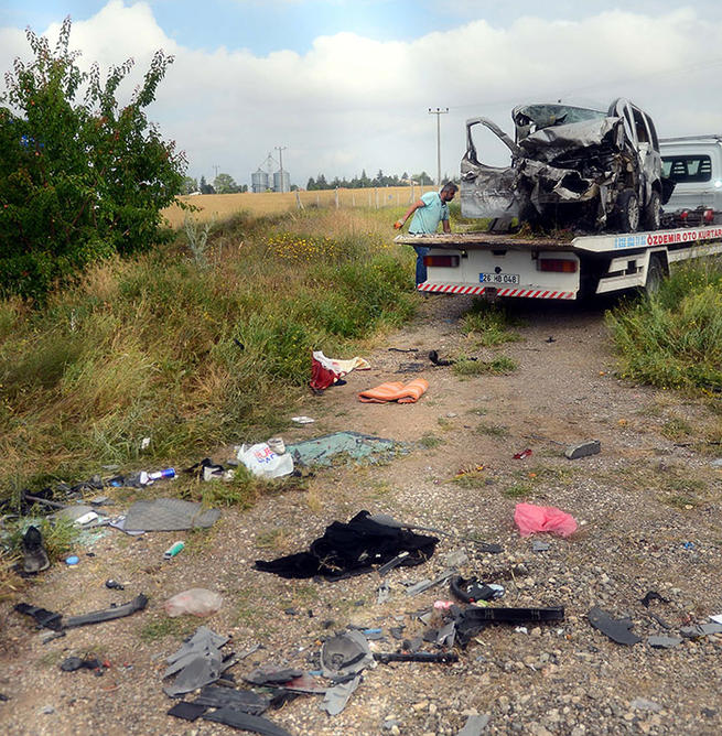 Eskişehir'de korkunç kaza: 5 ölü 2 yaralı