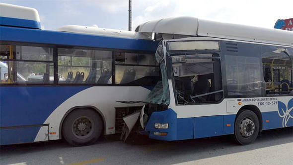 Ankara'da ego otobüsleri çarpıştı! Ölü ve yaralılar var