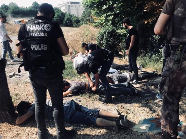 Üsküdar'da uyuşturucu operasyonu: 6 kişi yakalandı