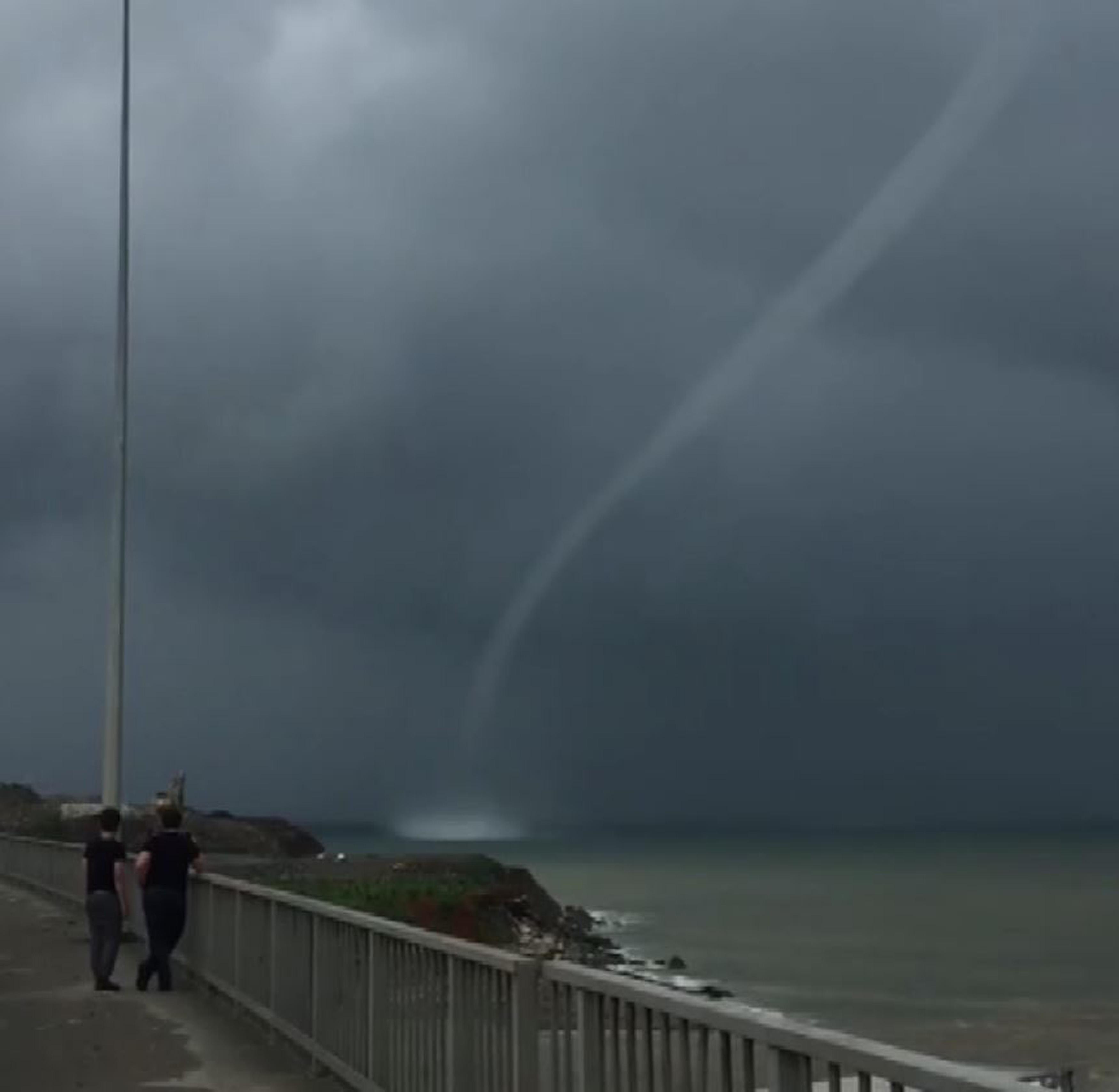 Rize'deki hortum panik yarattı