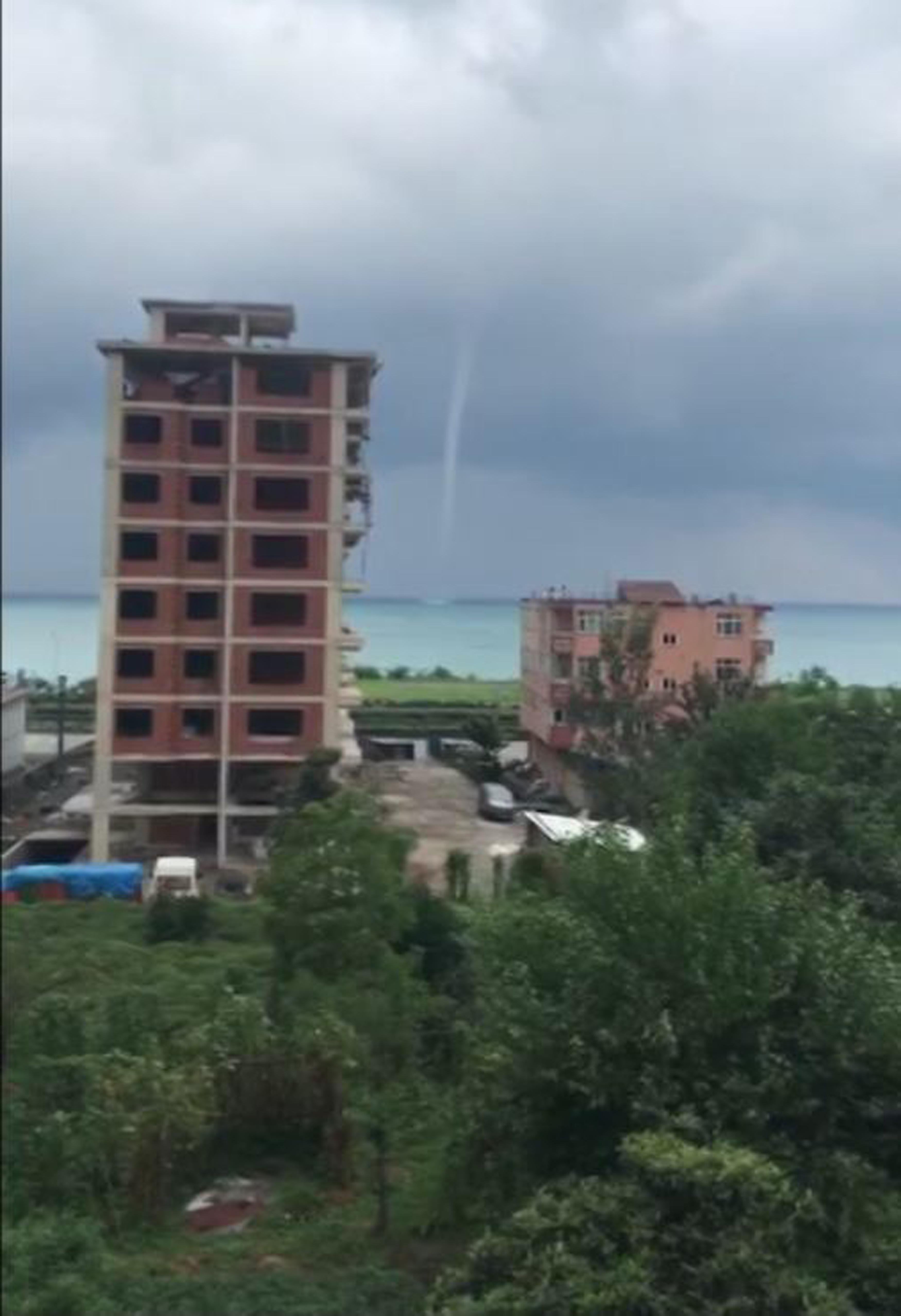 Rize'deki hortum panik yarattı