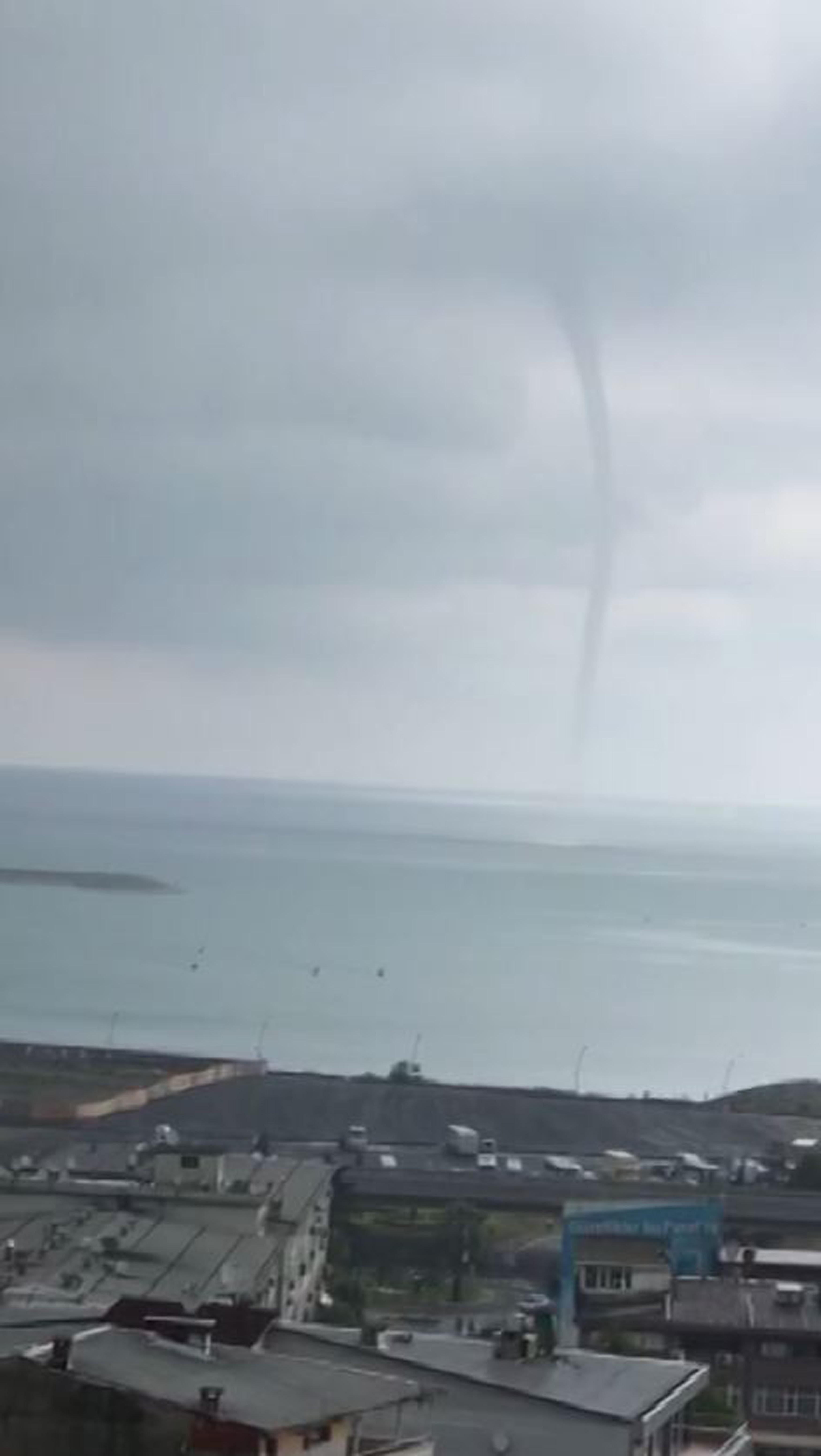 Rize'deki hortum panik yarattı