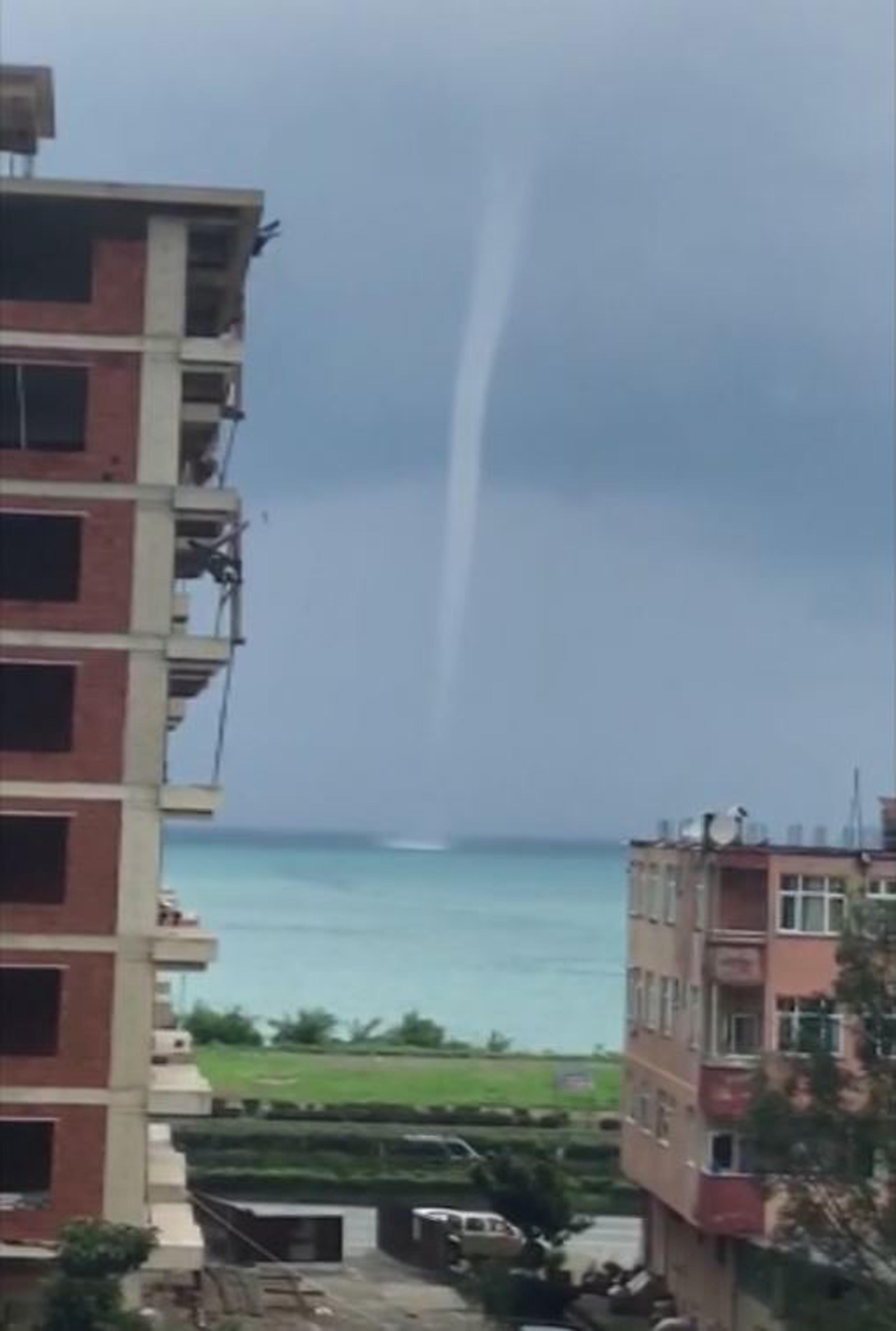 Rize'deki hortum panik yarattı