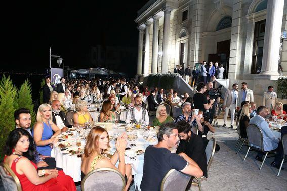 Adnan Oktar'ın gecesine katılan sanatçılardan ilk açıklamalar