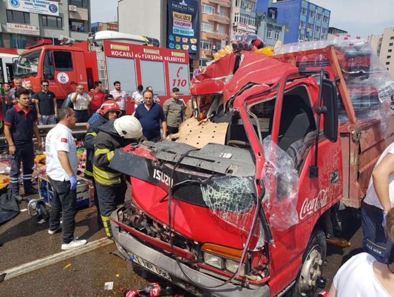 Kocaeli'de meydana gelen kaza vatandaşlar tarafından film gibi izlendi