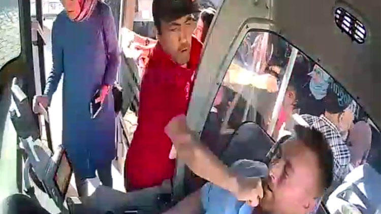 Sivas'ta Şoför ve engelli yolcu kavgası kötü bitti...