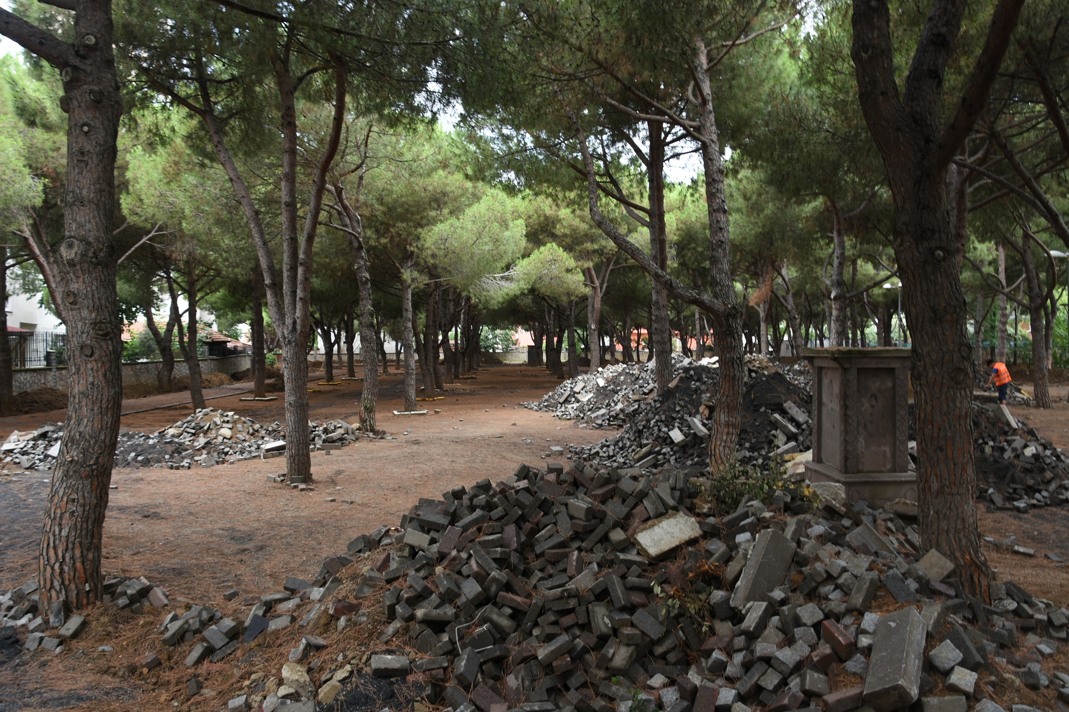 Pendik'te Bosnalı Şehit Çocukları Parkı yenileniyor