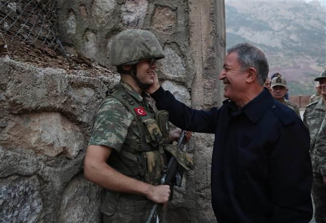 Hulusi Akar'dan sıfır noktasında önemli mesaj