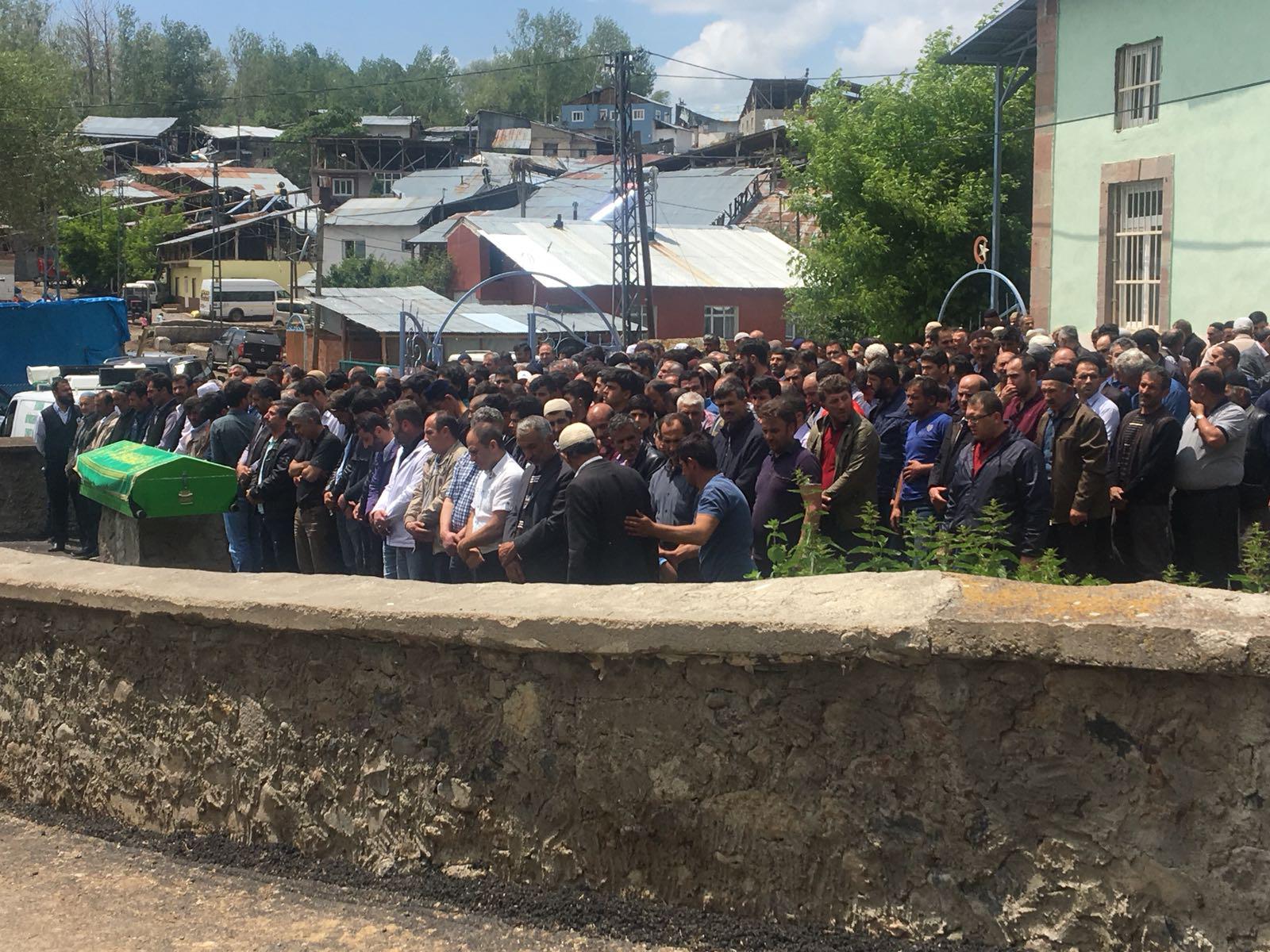 Erzurum'da ayıyla uçuruma yuvarlanan adamın ölüm nedeni belli oldu