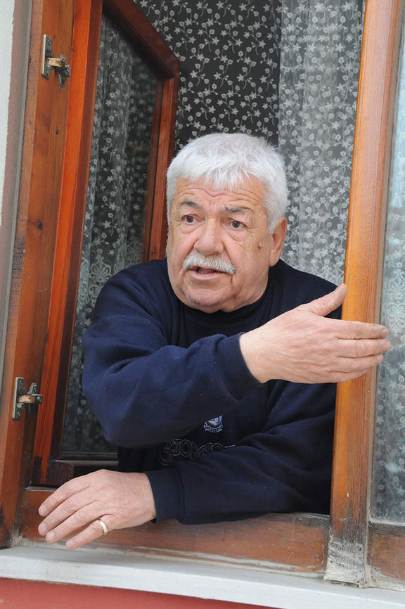 42 yıllık kardeş kavgasına mahkeme son noktayı koydu: Hakaretler cezasız kalmadı