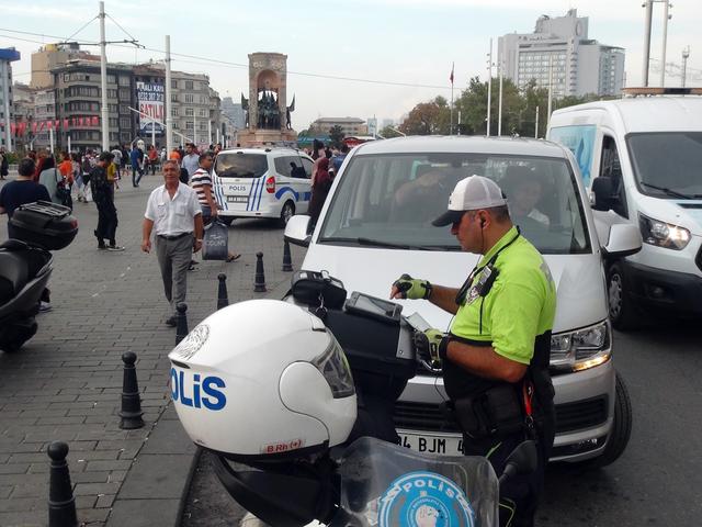 Kurallara uymayan sürücülerece ceza yağdı: Milyonları ilgilendiriyor