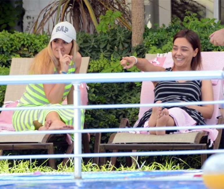 Ayşegül Akgün kimdir? Reza Zarrab ile görüntülenen kadın Ebru Gündeş'in hayranı çıktı