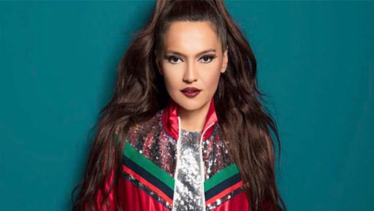 Demet Akalın'dan bir polemik daha! '' Saygısız kız!''