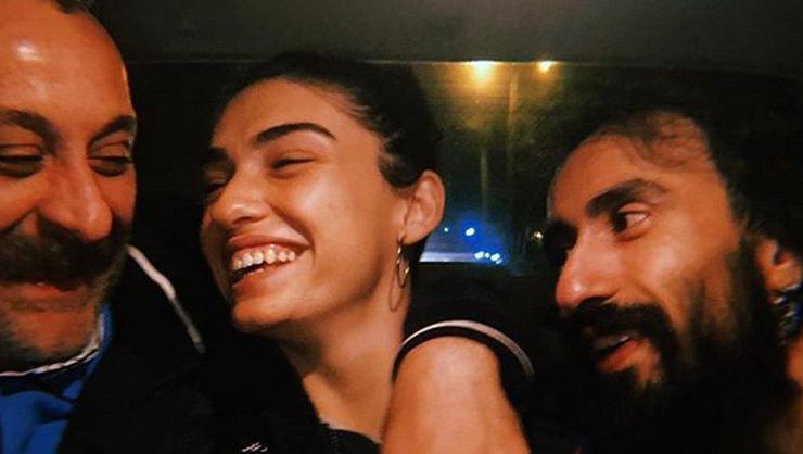 Hazar Ergüçlü'den sevgilisi Onur Ünlü'yle aşk pozları