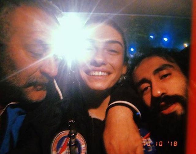 Hazar Ergüçlü'den sevgilisi Onur Ünlü'yle aşk pozları