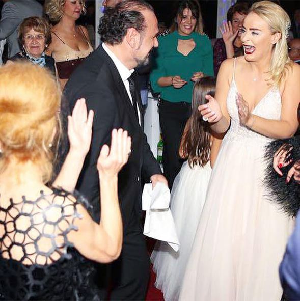 Ünlü Tenor Hakan Aysev 6. kez evlendi