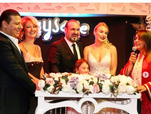 Ünlü Tenor Hakan Aysev 6. kez evlendi