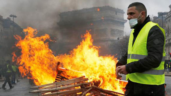 Neden Sarı yelek? Fransa'daki sarı yelekliler kim, Fransa'daki olayların sebebi nedir?