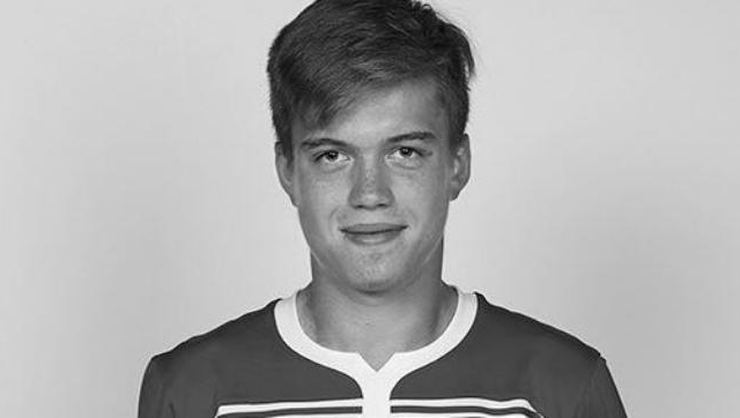 Genç futbolcu donarak yaşamını yitirdi!